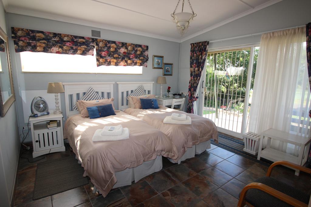 Waterfront Guest House Carolina エクステリア 写真